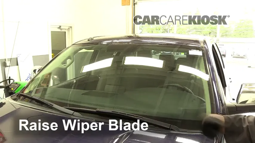 2012 Toyota Tundra Limited 5.7L V8 Crew Cab Pickup Windshield Wiper Blade (Front) Replace Wiper Blades